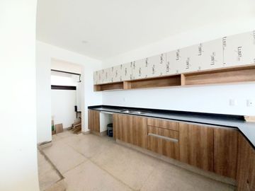 CASA EN VENTA EN ZIBATÁ, con vistas espectaculares