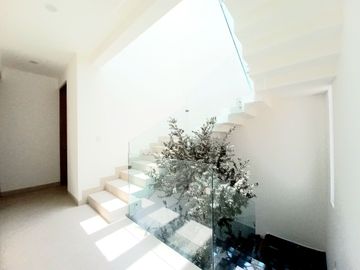 CASA EN VENTA EN ZIBATÁ, con vistas espectaculares