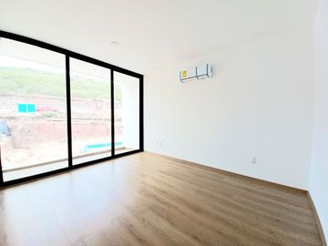 CASA EN VENTA EN ZIBATÁ, Querétaro, con vistas increíbles y diseño original
