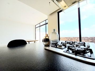 CASA EN VENTA EN ZIBATÁ, Querétaro, con vistas increíbles y diseño original
