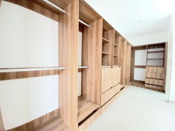 CASA EN VENTA EN ZIBATÁ, Querétaro, con vistas increíbles y diseño original