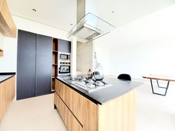 CASA EN VENTA EN ZIBATÁ, Querétaro, con vistas increíbles y diseño original