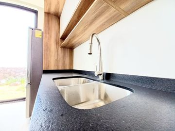 CASA EN VENTA EN ZIBATÁ, Querétaro, con vistas increíbles y diseño original