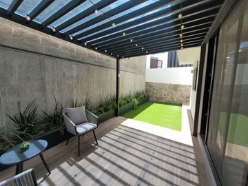 CASA EN VENTA EN NUEVO REFUGIO QUERETARO, con opción a cuarta recámara en PB