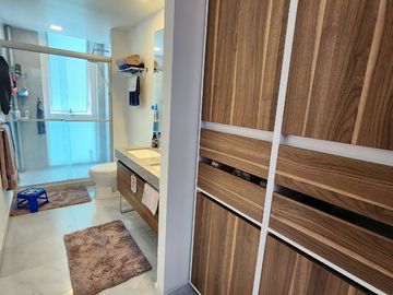 DEPARTAMENTO  EN VENTA EN JURIQUILLA TOWERS, EN ESQUINA