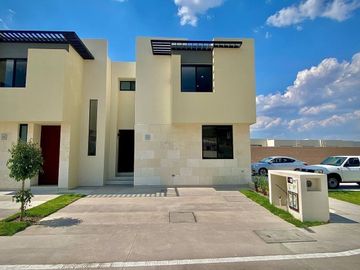 CASA EN VENTA EN ZIBATÁ, Querétaro, de tres recámaras