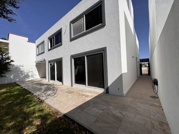 Casa en venta en Rinconada Jurica, 3 recámaras con baño,, Jurica, Querétaro