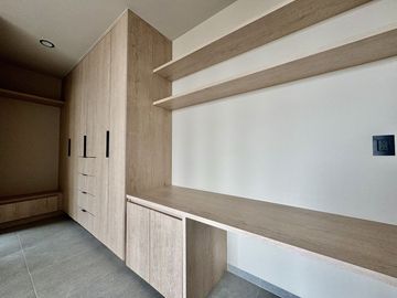CASA EN VENTA EN LOMAS DE CAMPANARIO NORTE, CON OPCIÓN A RECÁMARA EN PLANTA BAJA
