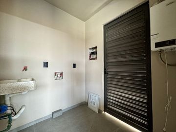 CASA EN VENTA EN LOMAS DE CAMPANARIO NORTE, CON OPCIÓN A RECÁMARA EN PLANTA BAJA