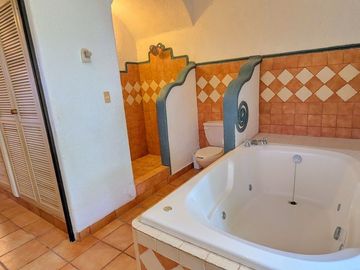 Venta de Casa dentro del Club de Golf la Ceiba