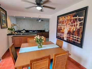 Casa dentro de Club de Golf la Ceiba con Departamento independiente
