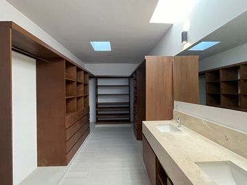 RESIDENCIA EN VENTA EN 