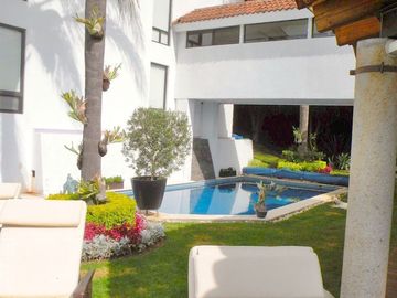 Casa en el Fraccionamiento El Santuario, Valle de Bravo