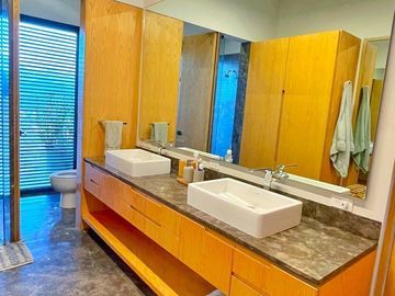 Baja de precio! Gran oportunidad de inversión!   Casa en el Santuario
