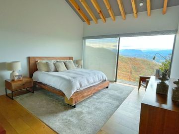 Baja de precio! Gran oportunidad de inversión!   Casa en el Santuario