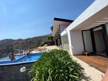 Hermosa Casa en venta, Fracc. El Santuario