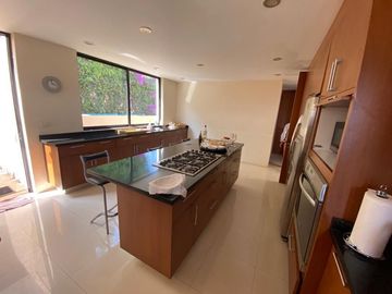 Hermosa Casa en venta, Fracc. El Santuario