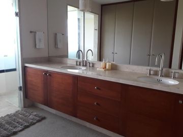 Hermosa Casa en venta, Fracc. El Santuario