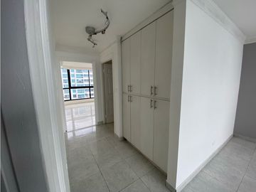 Venta de Apartamento en Avenida Balboa, PH Coral Reef