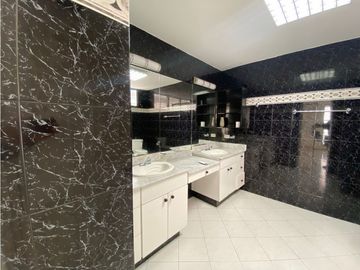 Venta de Apartamento en Avenida Balboa, PH Coral Reef