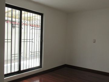 VENTA ESPACIOSA CASA MAIPÚ 4D+1B -Antu