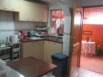VENTA CASA LOS GENERALES MAIPÚ 4D+2B