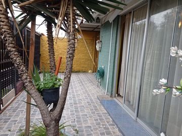 VENTA CASA LOMAS DE MIRASUR 4D+3B