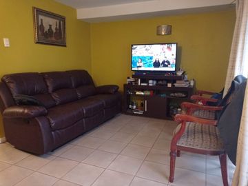 VENTA CASA LOMAS DE MIRASUR 4D+3B