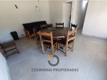 VENAT CASA + 2 DEPTOS ZONA CENTRO (VILLA GESELL)