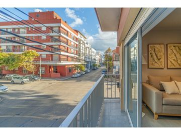 3 ambientes externo con balcon saliente reciclado