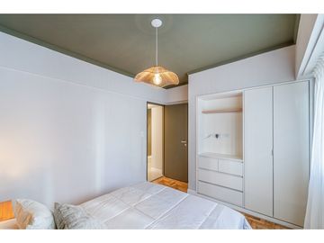 3 ambientes externo con balcon saliente reciclado