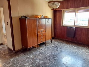 Departamento en venta de 3 dormitorios en Parque Patricios