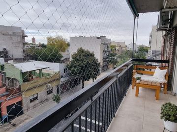 Departamento en venta de 3 dormitorios c/ cochera en Liniers