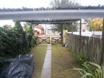 Casa en venta de 3 dormitorios c/ cochera en Monte Hermoso