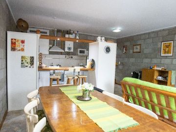 Casa en venta de 3 dormitorios c/ cochera en Monte Hermoso