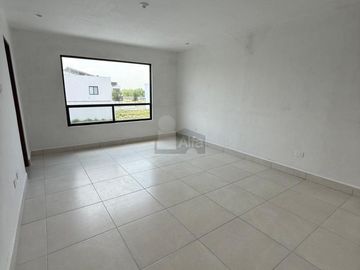 Casa en condominio en venta en Villas Coloniales, Apodaca, Nuevo León