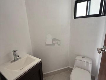 Casa en condominio en venta en Villas Coloniales, Apodaca, Nuevo León