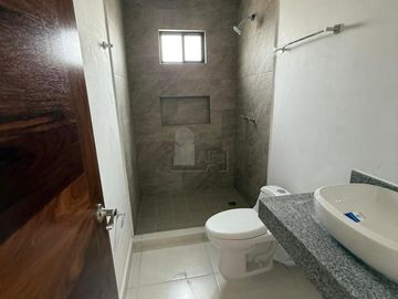 Casa en condominio en venta en Villas Coloniales, Apodaca, Nuevo León