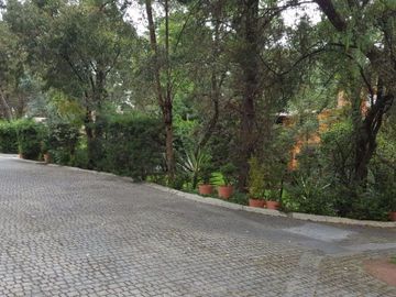 Terreno en Venta en fraccionamiento ecológico con Casa Club