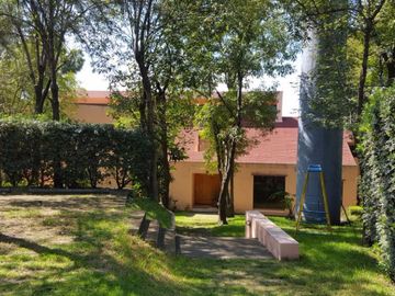 Terreno en Venta en fraccionamiento ecológico con Casa Club