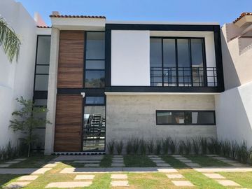 Casa Nueva en Venta – Bosques de Santa Anita, Guadalajara Diseño minimalista