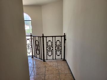 - SE VENDE CASA EN COL. ZONA CENTRO EN CD. CUAUHTEMOC, CHIH