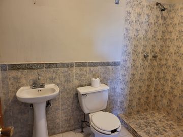 - SE VENDE CASA EN COL. ZONA CENTRO EN CD. CUAUHTEMOC, CHIH