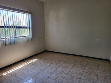 - SE VENDE CASA EN COL. ZONA CENTRO EN CD. CUAUHTEMOC, CHIH