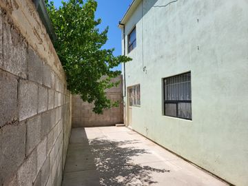 - SE VENDE CASA EN COL. ZONA CENTRO EN CD. CUAUHTEMOC, CHIH