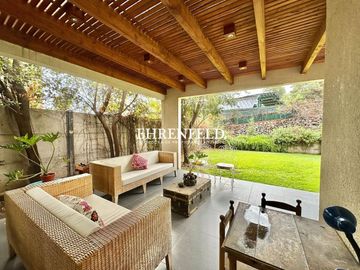Peñalolen.Álvaro Casanova. Estilo Mediterranea en condominio.