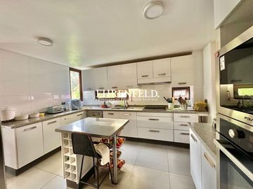Peñalolen.Álvaro Casanova. Estilo Mediterranea en condominio.