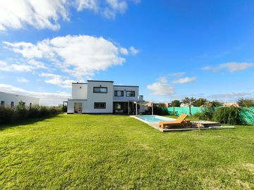 VENTA CASA SAN SEBASTIAN 5 AMB CON DEPENDENCIAS