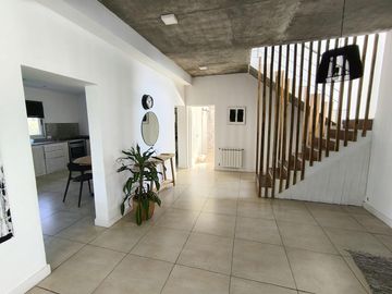 VENTA CASA SAN SEBASTIAN 5 AMB CON DEPENDENCIAS