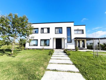 VENTA CASA SAN SEBASTIAN 5 AMB CON DEPENDENCIAS